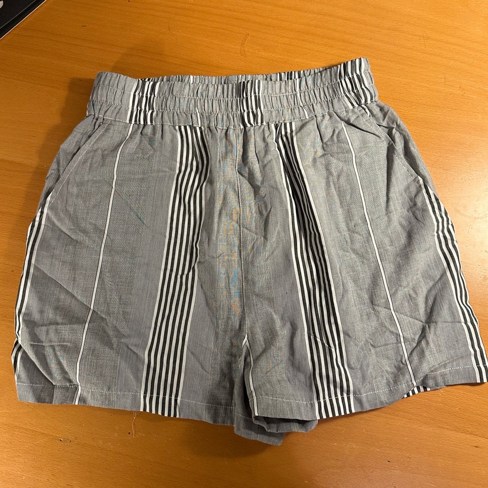 RTA Striped Fitted Shorts size Small